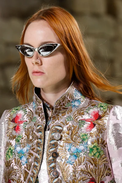 Look 5